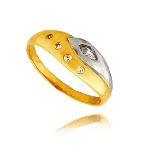 Pierścionek ze złota łączący klasykę z nowoczesnością.