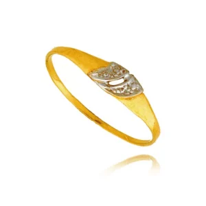 Stylowy pierścionek o eleganckiej i kobiecej formie.