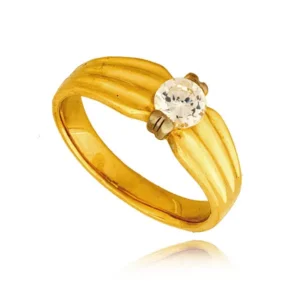 Delikatny pierścionek wykonany z wysokiej jakości złota.