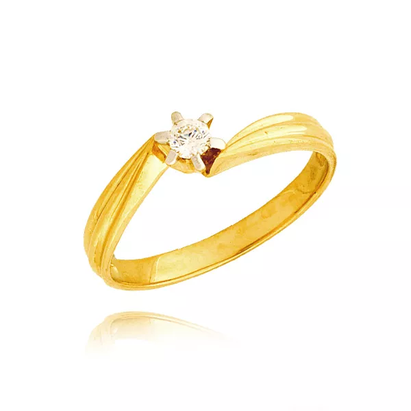 Delikatny pierścionek wykonany z wysokiej jakości złota.