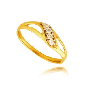 Pierścionek ze złota łączący klasykę z nowoczesnością.