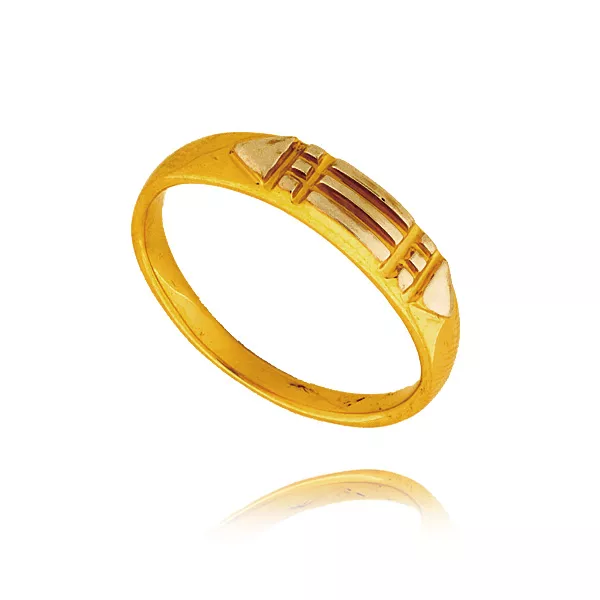 Elegancki pierścionek będący doskonałym dodatkiem do stylizacji.