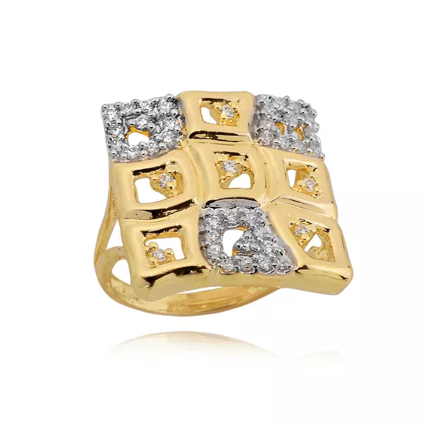 Złoty pierścionek stworzony z myślą o codziennym komforcie.