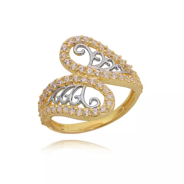 Elegancki pierścionek będący doskonałym dodatkiem do stylizacji.