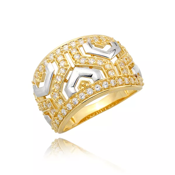 Złoty pierścionek podkreślający subtelny blask kamieni.