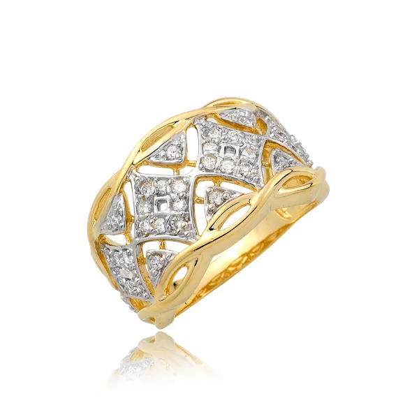 Elegancki pierścionek będący doskonałym dodatkiem do stylizacji.