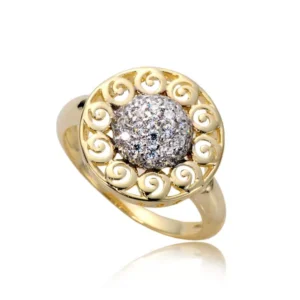 Złoty pierścionek podkreślający subtelny blask kamieni.