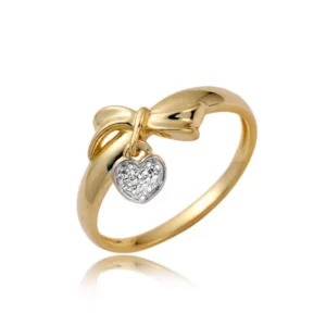 Stylowy pierścionek o eleganckiej i kobiecej formie.