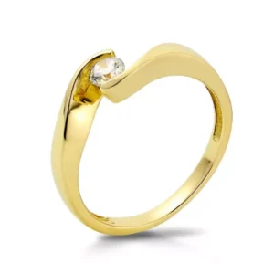 Złoty pierścionek podkreślający subtelny blask kamieni.