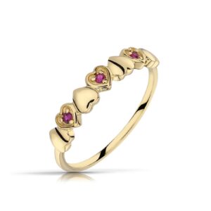 Pierścionek ze złota łączący klasykę z nowoczesnością.