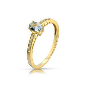 Delikatny pierścionek wykonany z wysokiej jakości złota.