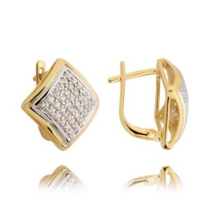 Kobieca biżuteria podkreślająca naturalny blask kamieni.