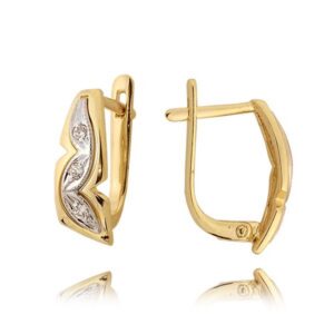 Stylowe kolczyki wykonane z wysokiej jakości złota.