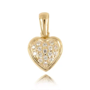 Złoty wisiorek wykonany z dbałością o detale.